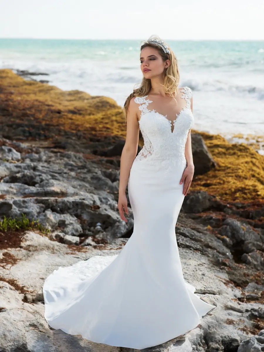 Three Wedding Dress Shopping Myths, Debunked Image