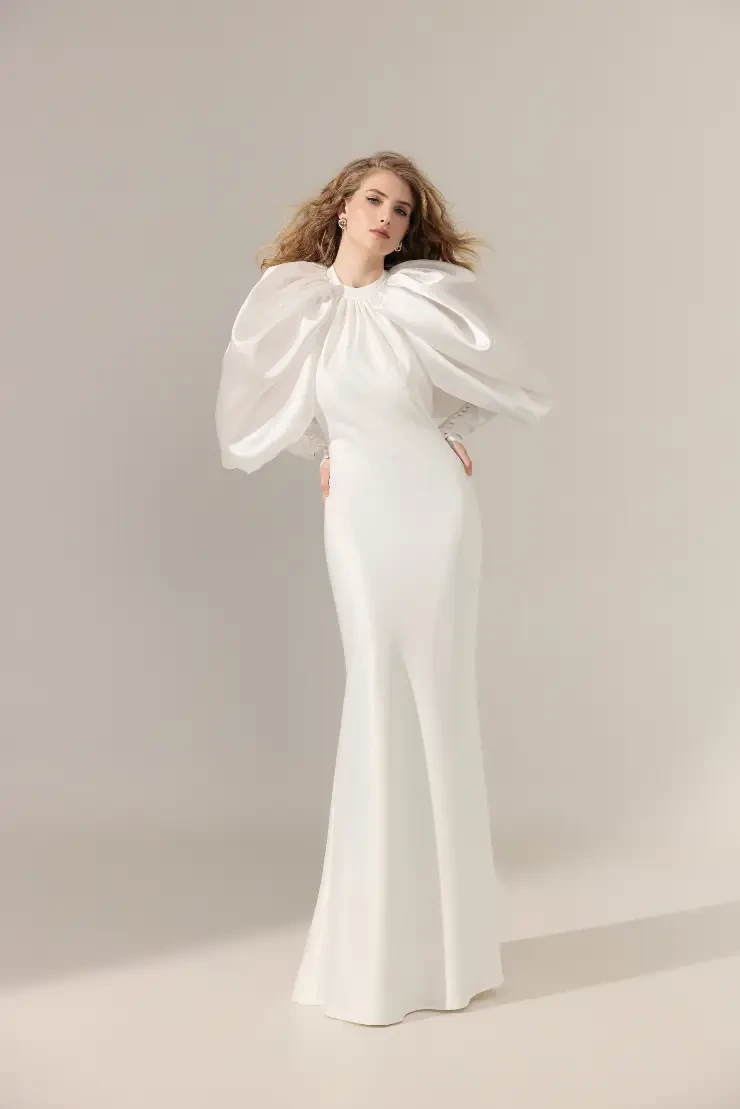 Minimalist Halter-Neck Fit & Flare Wedding Dress